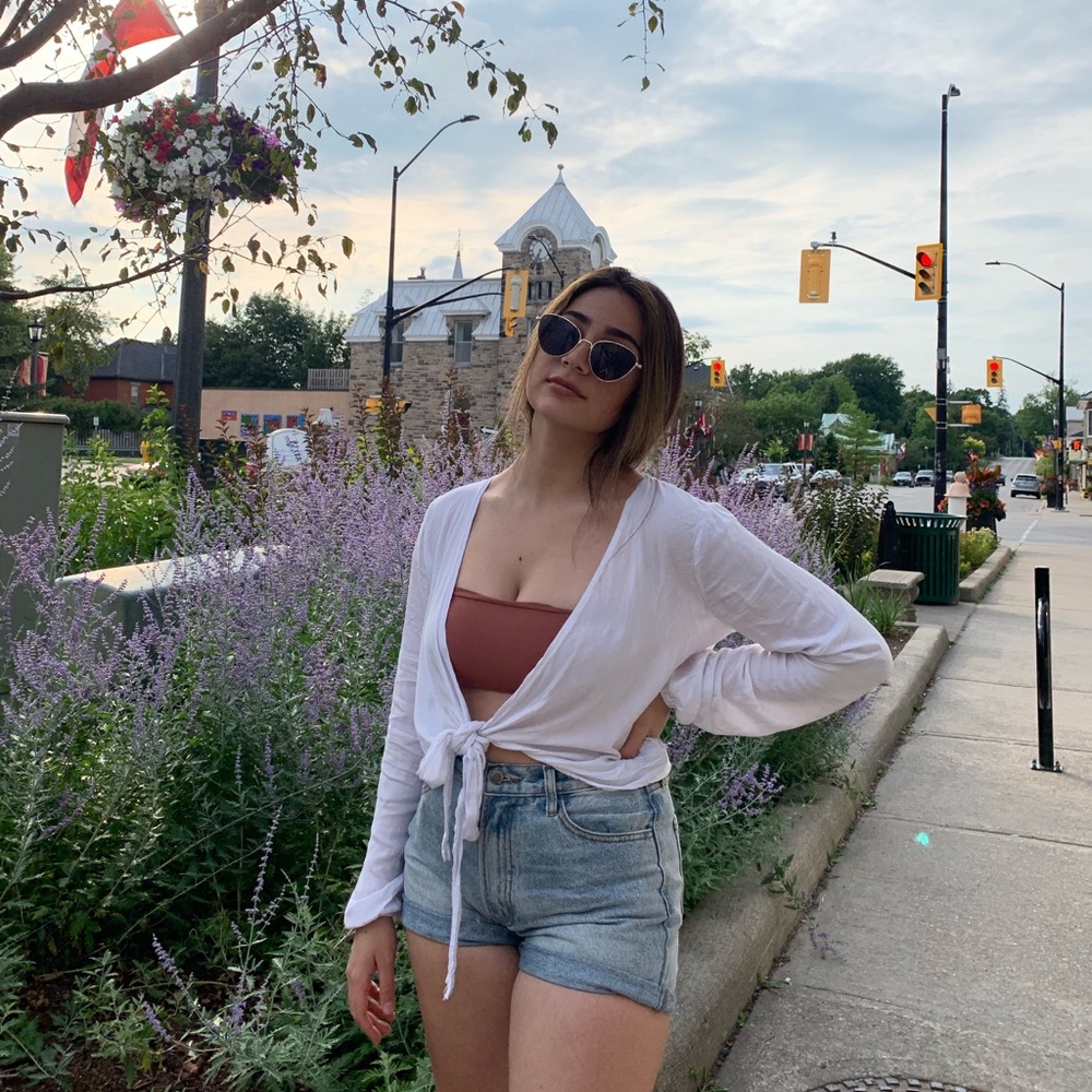 Meet your Posher, Malena